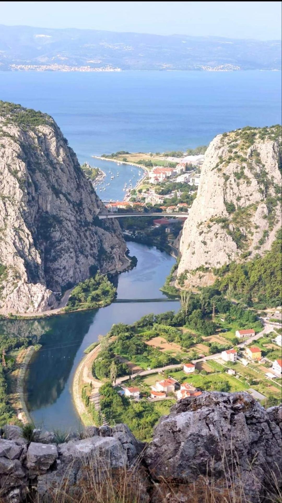 Apartmani Branko Vojnovic Omis Ngoại thất bức ảnh