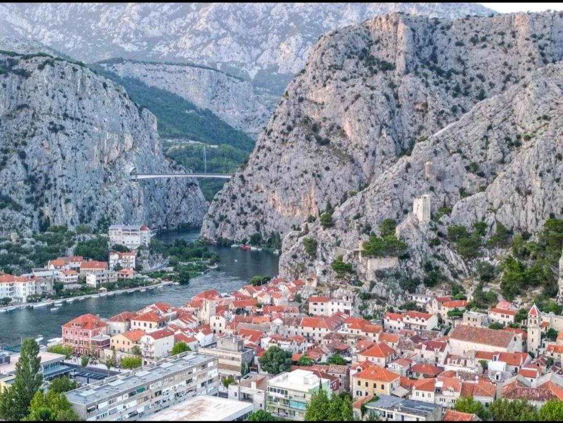 Apartmani Branko Vojnovic Omis Phòng bức ảnh