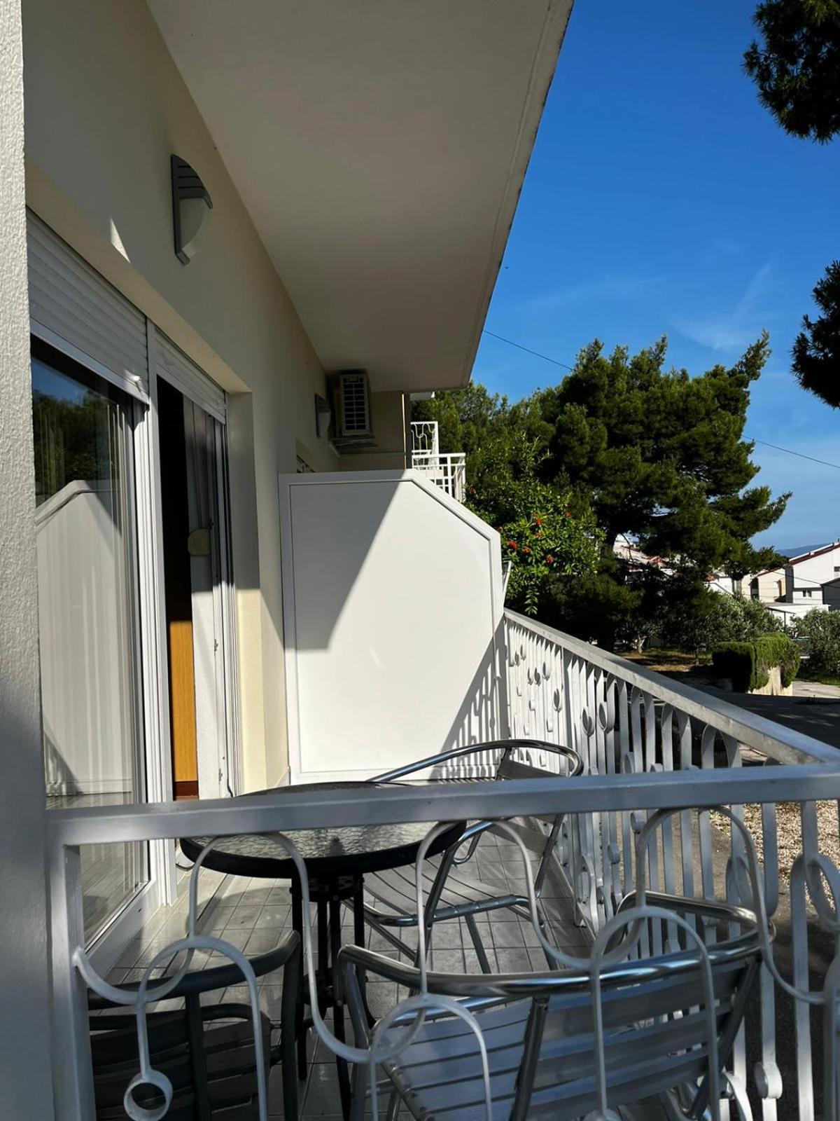 Apartmani Branko Vojnovic Omis Phòng bức ảnh