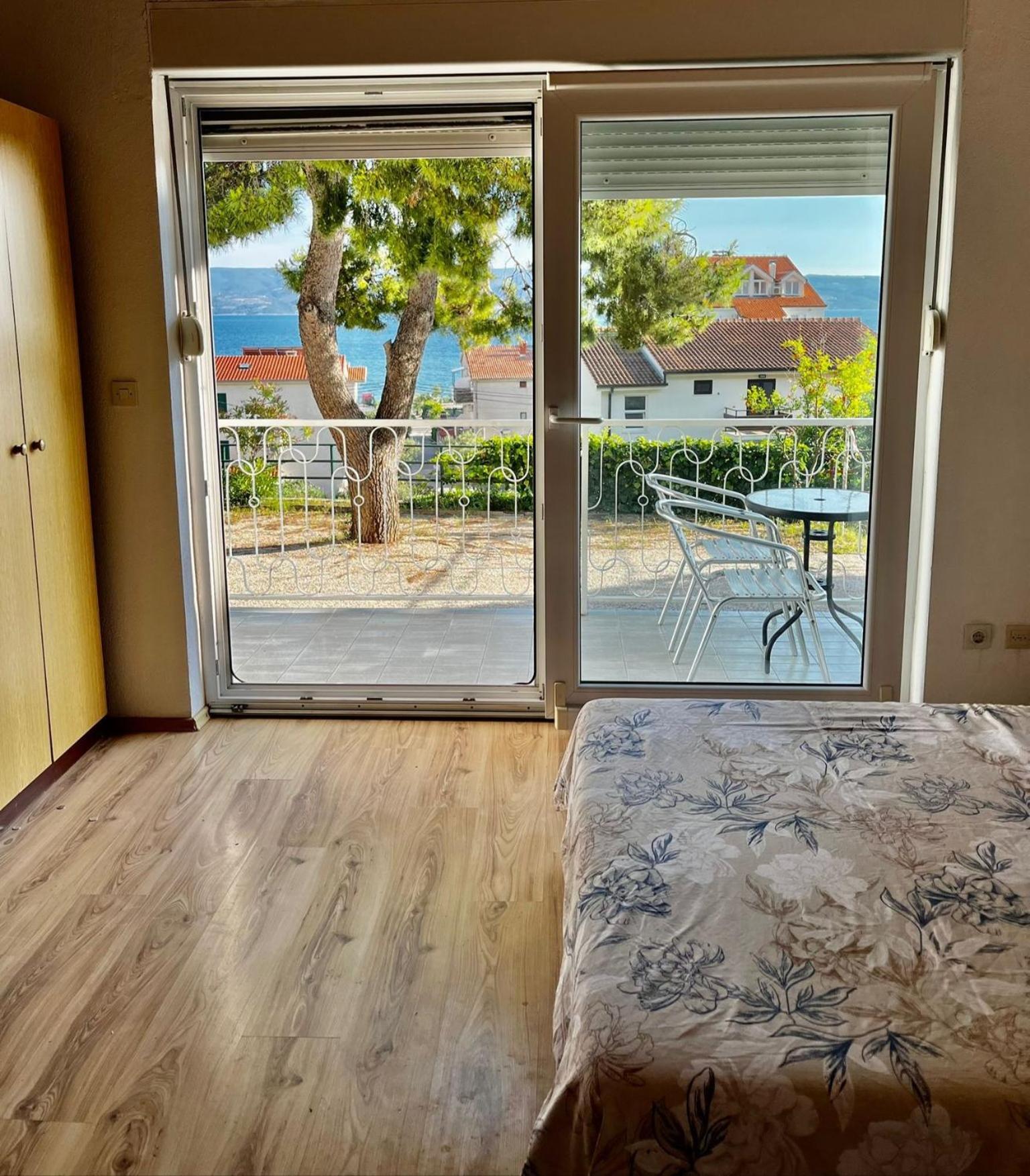 Apartmani Branko Vojnovic Omis Phòng bức ảnh