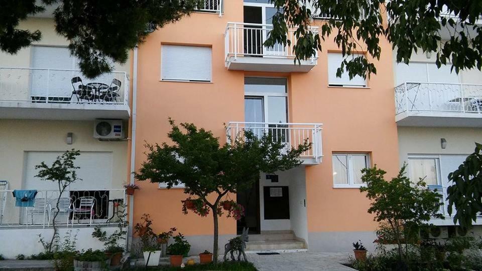Apartmani Branko Vojnovic Omis Ngoại thất bức ảnh