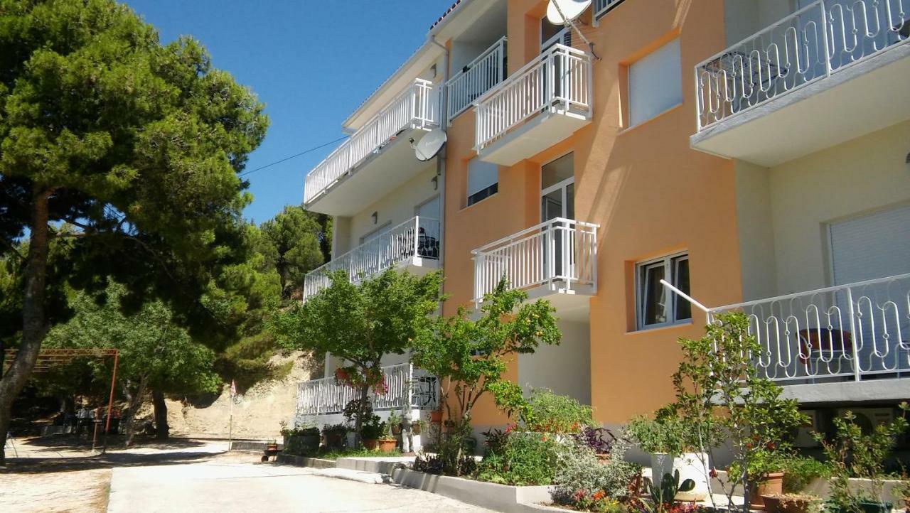 Apartmani Branko Vojnovic Omis Ngoại thất bức ảnh