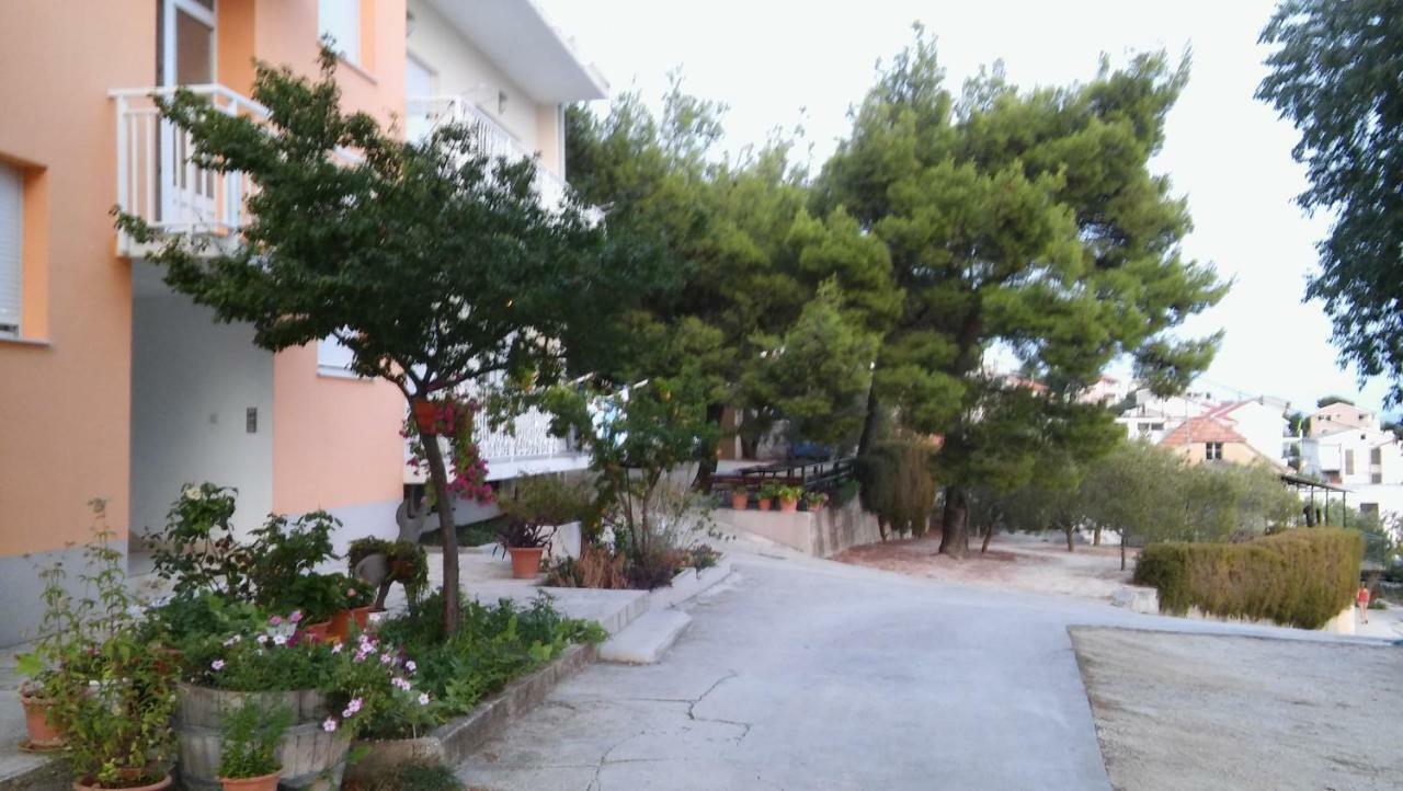 Apartmani Branko Vojnovic Omis Ngoại thất bức ảnh